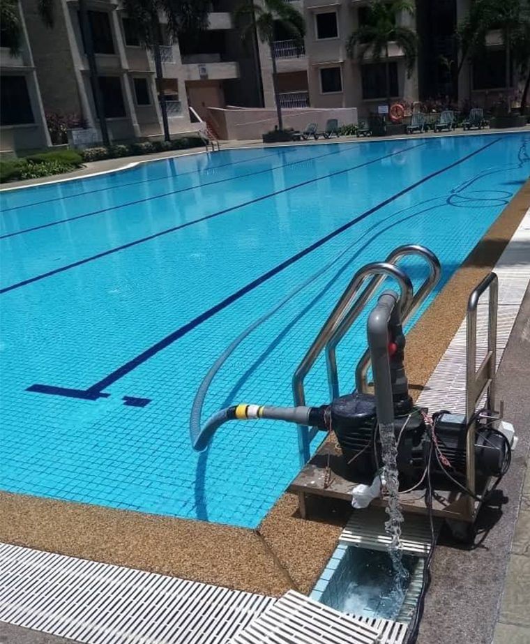 Intro pic pam poolside Intro pic pam poolside